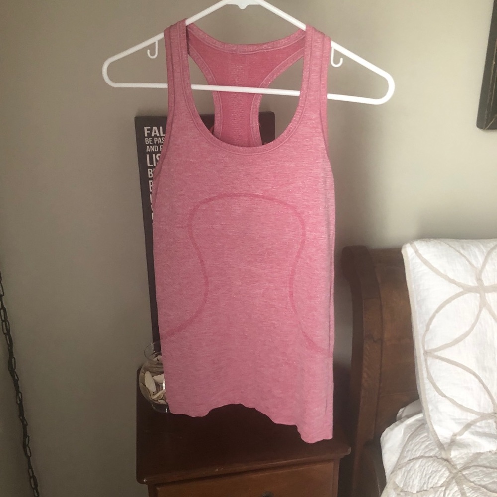 EUC Lululemon swiftly tech tank size 6